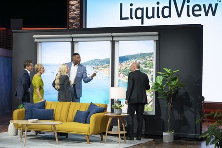 ROBERT HERJAVEC, BARBARA CORCORAN, LORI GREINER, MICHAEL STRAHAN, KEVIN O'LEARY