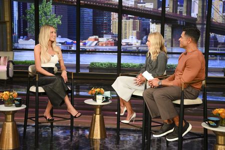 Alix Earle, Kelly Ripa, Mark Consuelo