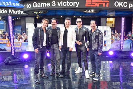 NEW KIDS ON THE BLOCK