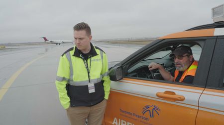 David Hojberg, Operations Manager, Toronto Pearson and Steve Huber, Supervisor at
Toronto Pearson. (Arrow International Media Ltd & Cantina Media)