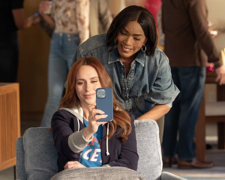 JENNIFER LOVE HEWITT, ANGELA BASSETT