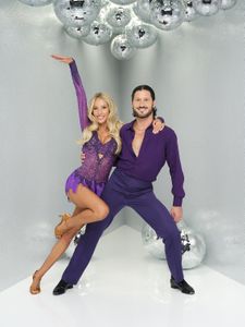 AILX EARLE, VALENTIN CHMERKOVSKIY