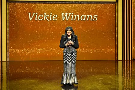 VICKIE WINANS