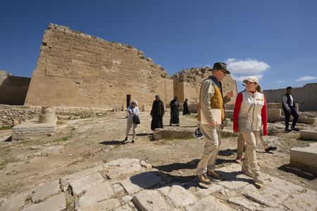 Dr. Kathleen Martinez, right, enlists Titanic discoverer and National Geographic Explorer Bob Ballard, left, to help her search for Cleopatra.  (credit: Kenneth Garrett)