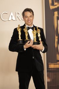 SEAN BAKER