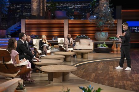 ALEXIS OHANIAN, KEVIN O'LEARY, LORI GREINER, DAYMOND JOHN, KYLE MARTINO