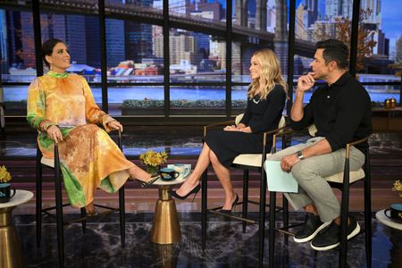 SULEIKA JAOUAD, KELLY RIPA, MARK CONSUELOS