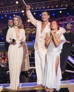JAN RAVNIK, JULIANNE HOUGH, TYLER CAMERON, SHARNA BURGESS, PASHA PASHKOV