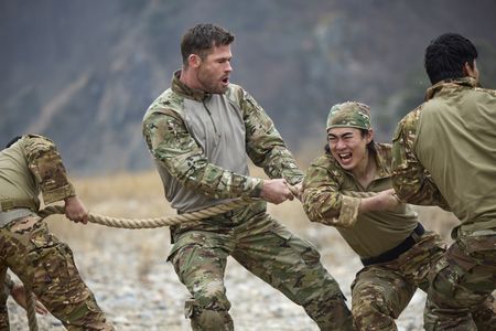 Chris Hemsworth sets out to confront his chronic pain in a bold, immersive journey through South Korea. Guided by pain expert Dr. BJ Miller, he explores ancient healing traditions and cutting-edge science. The final test: ípain valleyîóa brutal gauntlet of Special Forces trials that will push him to the limit. (credit: National Geographic/Evan Paterakis)