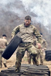 Chris Hemsworth sets out to confront his chronic pain in a bold, immersive journey through South Korea. Guided by pain expert Dr. BJ Miller, he explores ancient healing traditions and cutting-edge science. The final test: ípain valleyîóa brutal gauntlet of Special Forces trials that will push him to the limit. (credit: National Geographic/Evan Paterakis)