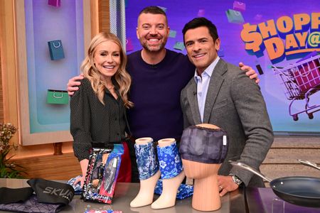KELLY RIPA, STEVE PATTERSON, MARK CONSUELOS