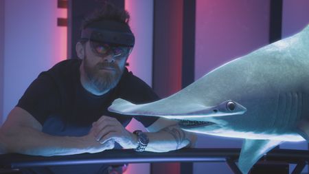 Aldo Kane takes a closer look at the great hammerhead's cephalofoil, a uniquely evolved, hammer-shaped head that gives the shark several evolutionary advantages. (National Geographic)