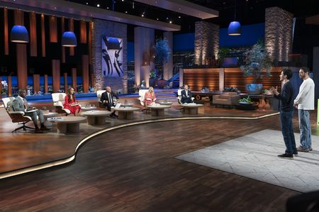 RASHAUN WILLIAMS, KENDRA SCOTT, KEVIN O'LEARY, LORI GREINER, ROBERT HERJAVEC, BEN ROSENBAUM, PETE DAVIDSON