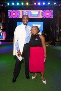 RAEVON REDDING, JADA YOUNG