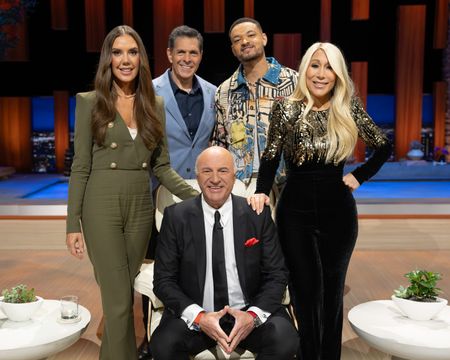 TOP: KENDRA SCOTT, DANIEL LUBETZKY, STEVEN BARTLETT, LORI GREINERBOTTOM: KEVIN O'LEARY