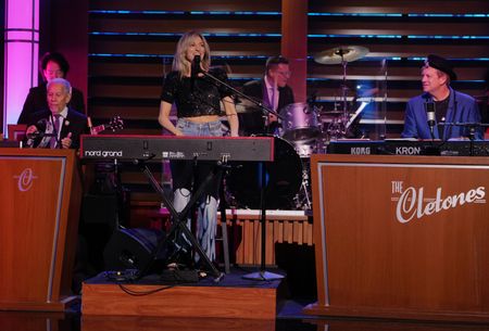 DEBBIE GIBSON, THE CLETONES