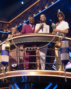 AMBER GLENN, ALFONSO RIBEIRO, JULIANNE HOUGH, CARTER WILLIAMS