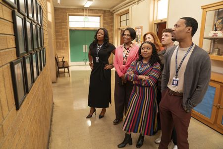 JANELLE JAMES, SHERYL LEE RALPH, LISA ANN WALTER, QUINTA BRUNSON, CHRIS PERFETTI, TYLER JAMES WILLIAMS