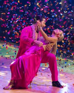 VALENTIN CHMERKOVSKIY, ALIX EARLE