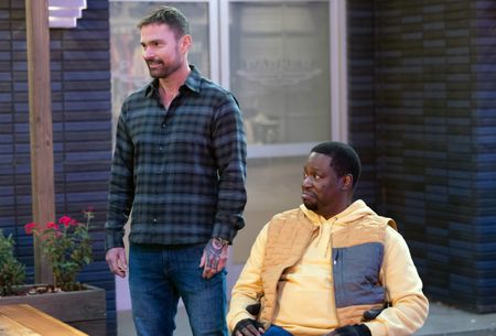 SEANN WILLIAM SCOTT, DARYL "CHILL" MITCHELL