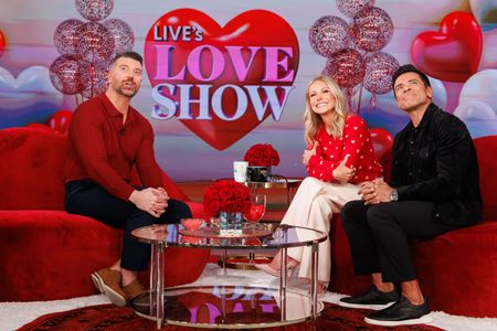 STEVE PATTERSON, KELLY RIPA, MARK CONSUELOS