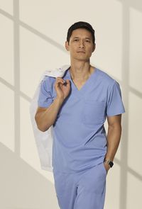 Bio profile offHarry Shum Jr.