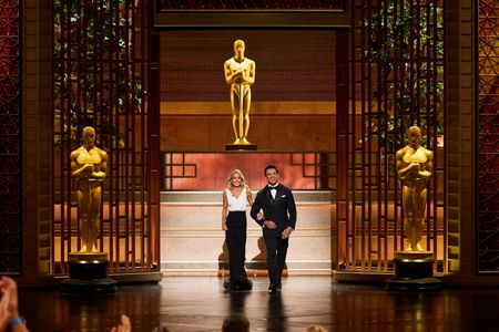 KELLY RIPA, MARK CONSUELOS