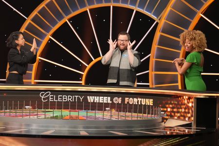 LIZA KOSHY, PAUL WALTER HAUSER, PHOEBE ROBINSON