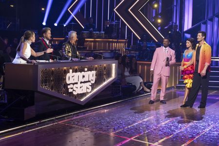 CARRIE ANN INABA, DEREK HOUGH, BRUNO TONIOLI, ALFONSO RIBEIRO, HILARIA BALDWIN, GLEB SAVCHENKO