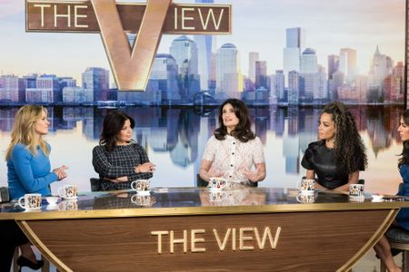 SARA HAINES, ANA NAVARRO, IDINA MENZEL, SUNNY HOSTIN, ALYSSA FARAH GRIFFIN