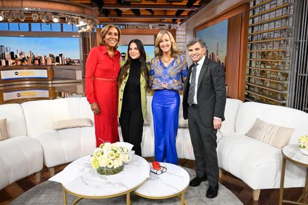 ROBIN ROBERTS, OLIVIA MUNN, LARA SPENCER, GEORGE STEPHANOPOULOS