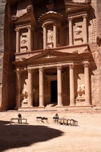 Gordon Ramsay and Chef Maria Haddad during the final cook at Petra, Jordan.(National Geographic/Justin Mandel)
