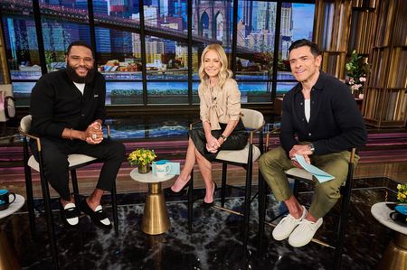 ANTHONY ANDERSON, KELLY RIPA, MARK CONSUELOS