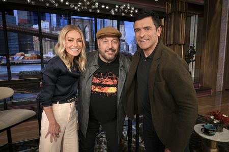 KELLY RIPA, KEVIN JAMES, MARK CONSUELOS