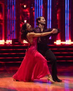 JENNA DEWAN, VALENTIN CHMERKOVSKIY