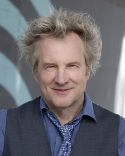 TOM WARBURTON (EXECUTIVE PRODUCER/SUPERVISING DIRECTOR)