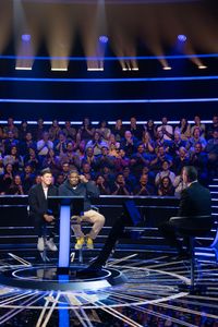 COLIN JOST, MICHAEL CHE