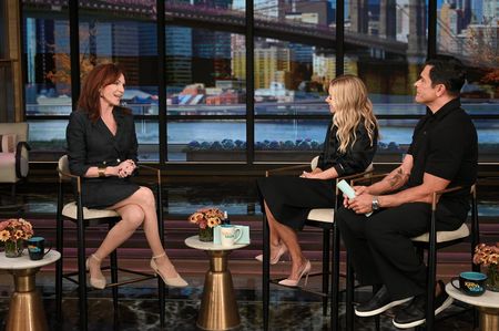 MARILU HENNER, KELLY RIPA, MARK CONSUELOS