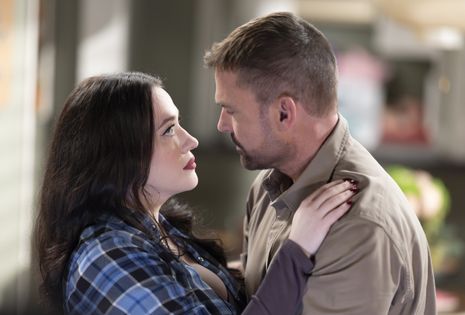 KAT DENNINGS, SEANN WILLIAM SCOTT