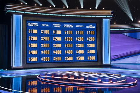 CELEBRITY JEOPARDY!