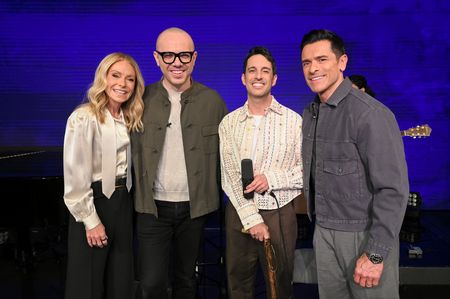 KELLY RIPA, IAN AXEL, CHAD KING, MARK CONSUELOS