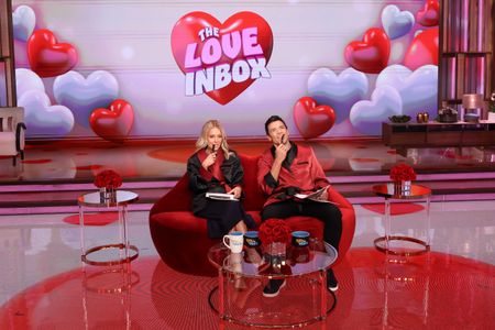 KELLY RIPA, MARK CONSUELOS