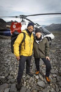 Will Smith, left, and Polar Ecologist Dr. Allison Fong during their expedition to the North Pole.  (National Geographic/Freddie Claire)