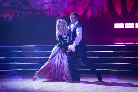 ALIX EARLE, VALENTIN CHMERKOVSKIY