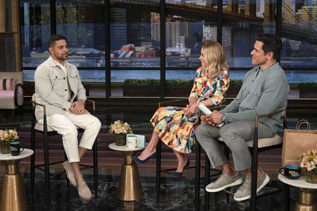 WILMER VALDERRAMA, KELLY RIPA, MARK CONSUELOS