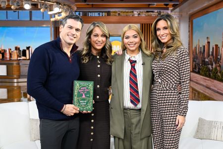 GIO BENITEZ, GINGER ZEE AND RHIANNON  ALLY, HALEY KIYOKO