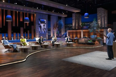 MICHAEL STRAHAN, BARBARA CORCORAN, KEVIN O'LEARY, LORI GREINER, ROBERT HERJAVEC, JOSHUA LIPPINER