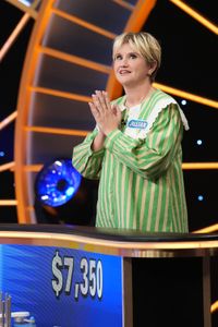 JILLIAN BELL