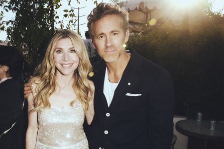 SARAH CHALKE, RYAN REYNOLDS