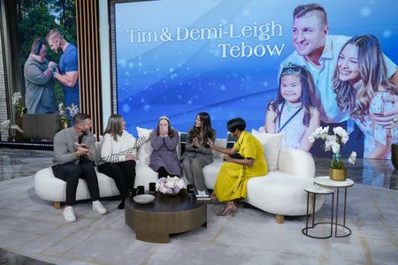 TIM TEBOW, JEANNE NORTON, KELSEY NORTON, DEMI-LEIGH TEBOW, TAMRON HALL